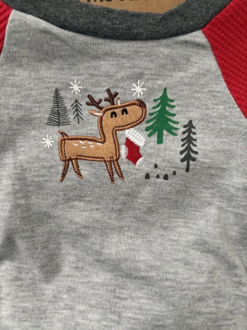New Baby Essentials Holiday Christmas 4-Piece Outfit  Reindeer Theme  Unisex 9MO